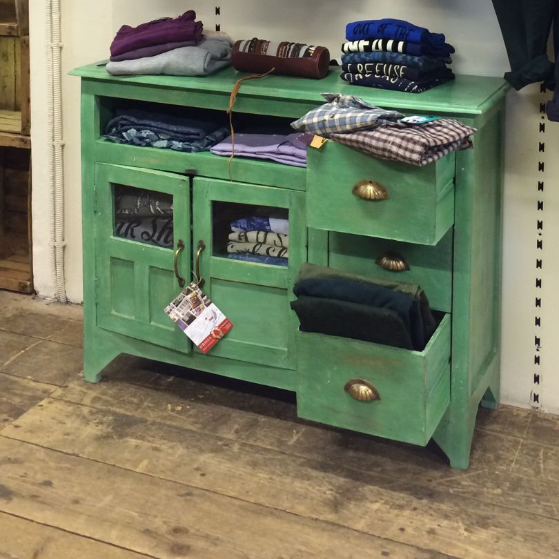 credenza vintage